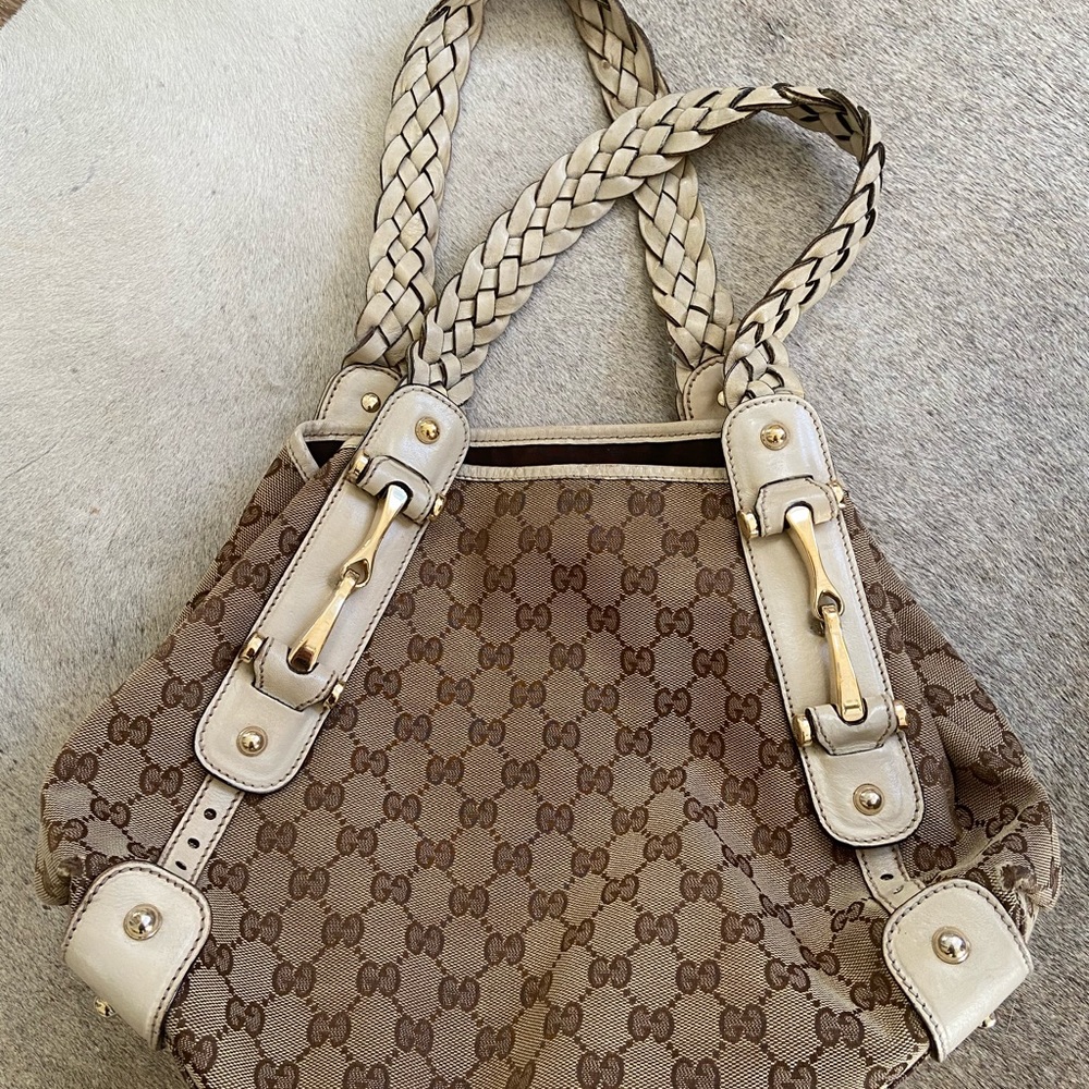 Authentic Gucci monogram Pelham tote